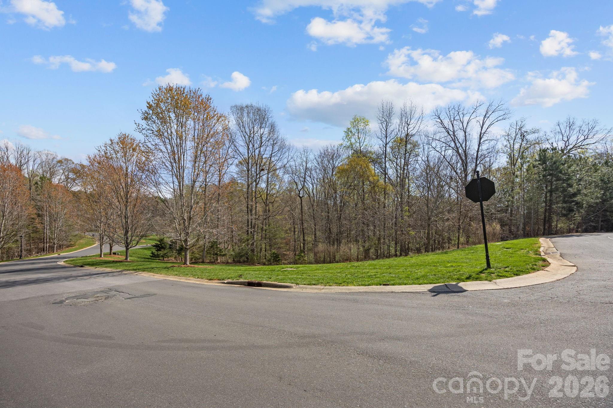 2001 Beauhaven Lane Belmont NC 28012