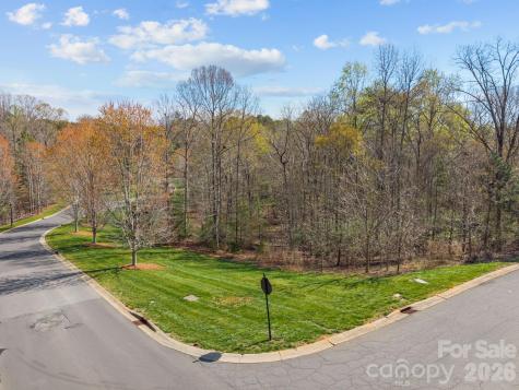 2001 Beauhaven Lane Belmont NC 28012