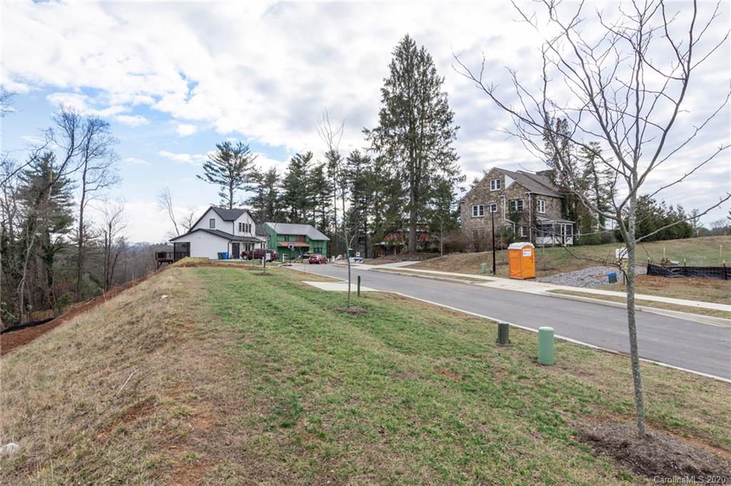 28 Malvern Walk Asheville NC 28806