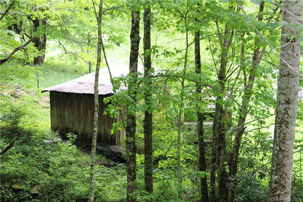 5858 Prices Creek Road Burnsville NC 28714