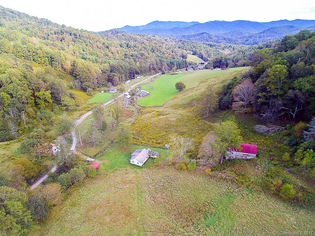 1641 Lickskillet Road Burnsville NC 28714