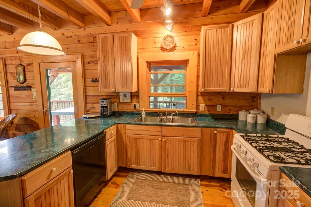 8020 Meadow Fork Road Hot Springs NC 28743