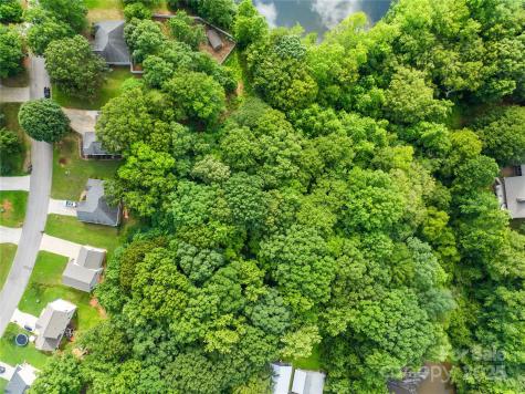 401 Brookfield Drive Statesville NC 28625