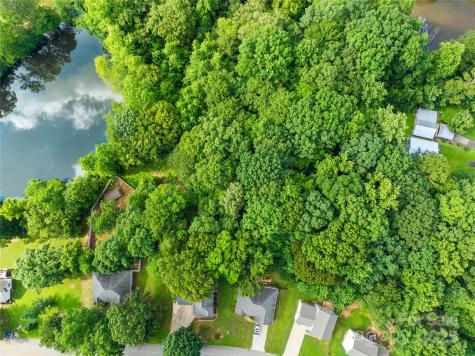 401 Brookfield Drive Statesville NC 28625