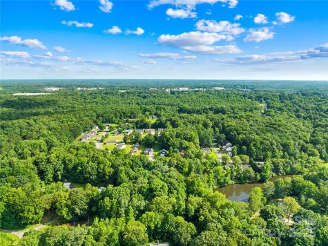 401 Brookfield Drive Statesville NC 28625