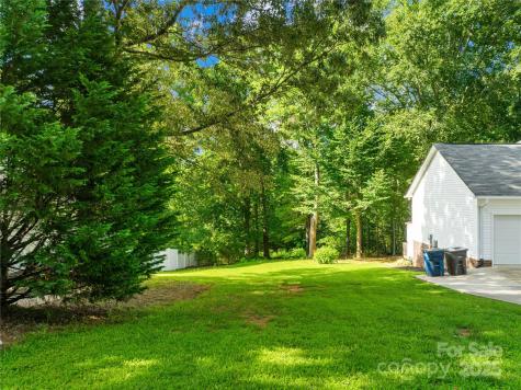401 Brookfield Drive Statesville NC 28625