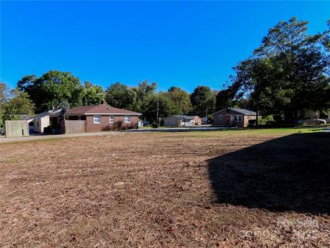 435 Clinton Avenue Lancaster SC 29720