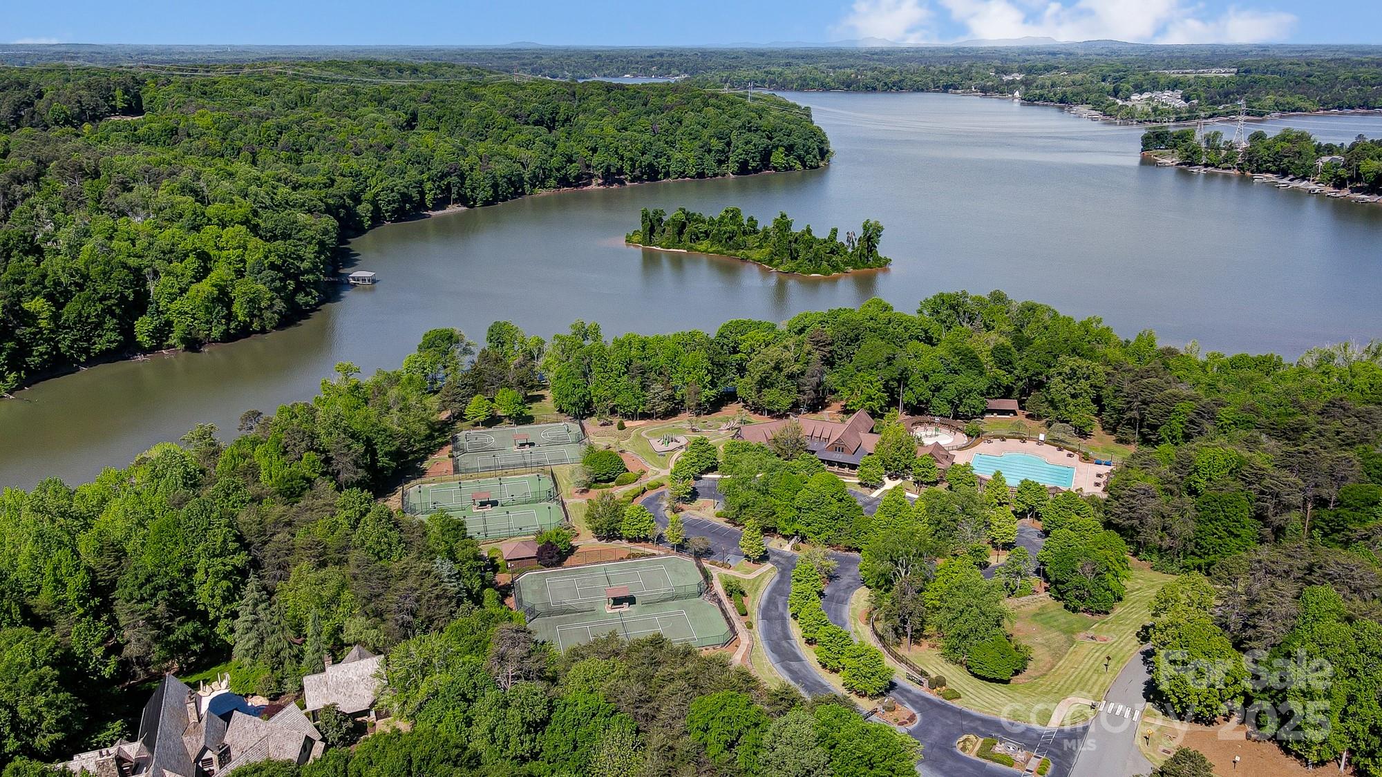 10629 Island Point Road Charlotte NC 28278