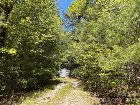 1054 Hawk Mountain Road Lake Toxaway NC 28747