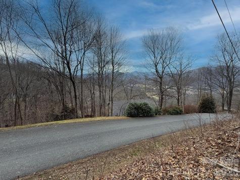 1975 Utah Mountain Road Waynesville NC 28785