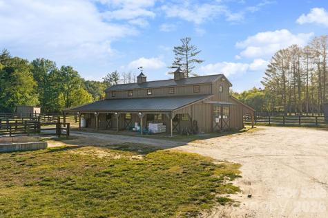 2070 Thoroughbred Way Lenoir NC 28645
