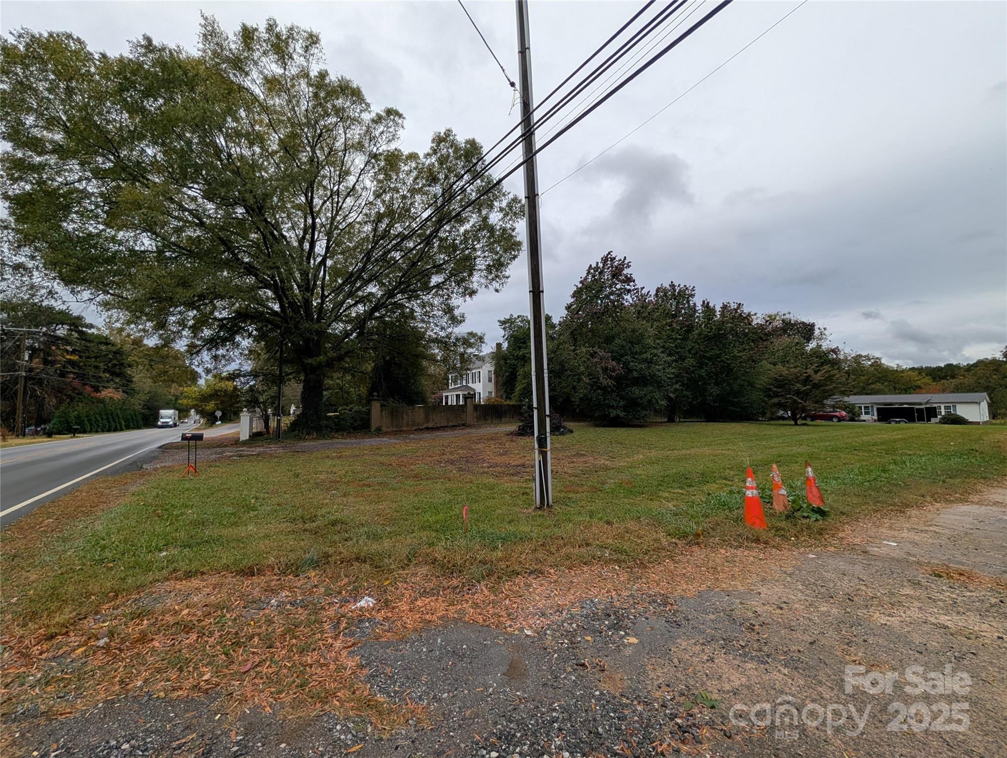 1332 Mecklenburg Highway Mooresville NC 28115