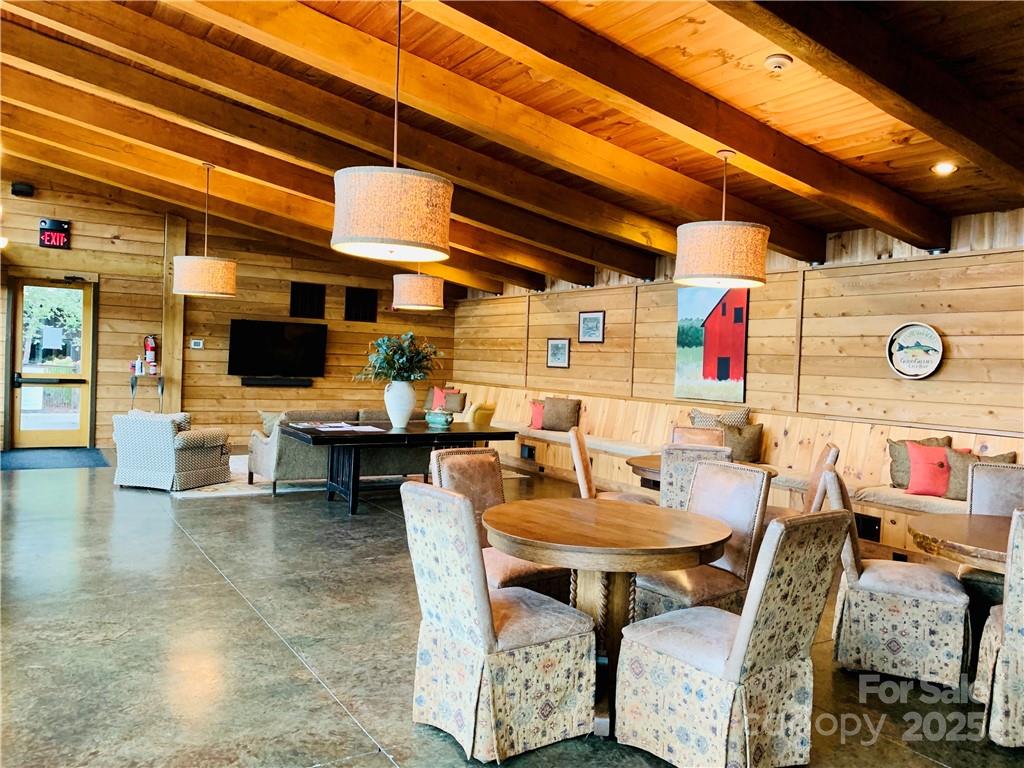 275 Raccoon Run Marshall NC 28753