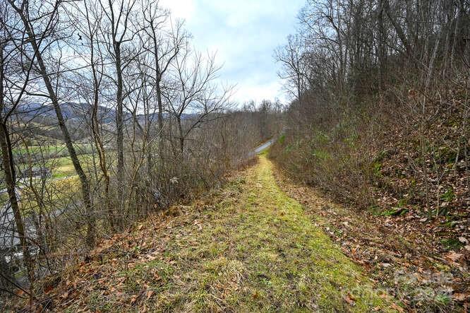19 Flowing Hills Drive Clyde NC 28721