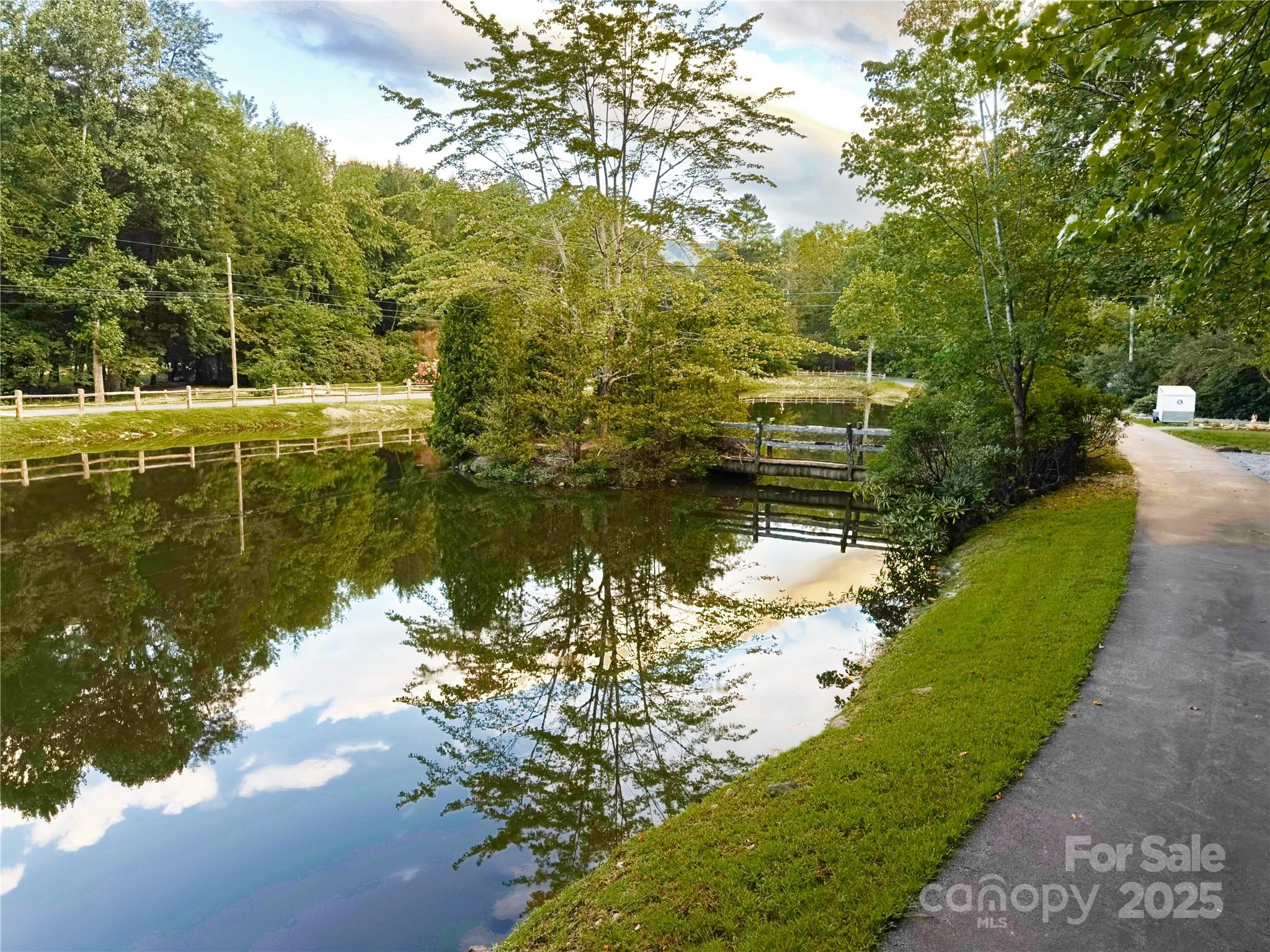124 Sweetwater Ridge Burnsville NC 28714