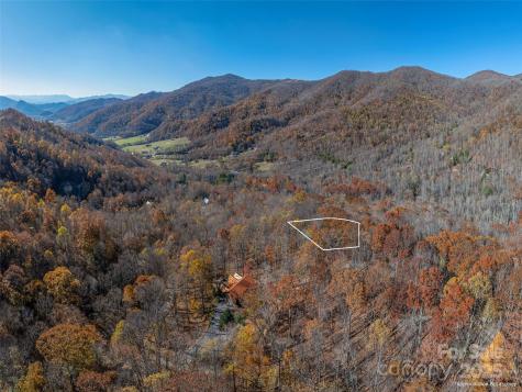 112 & 113 Grouse Road Clyde NC 28721