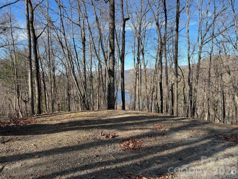 762 Scarlet Oak Road Tuckasegee NC 28783