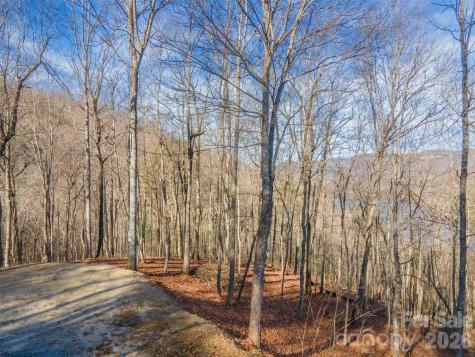 762 Scarlet Oak Road Tuckasegee NC 28783