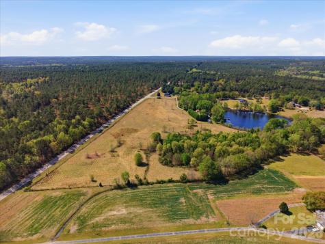 52 Mcmillan Road Cheraw SC 29520