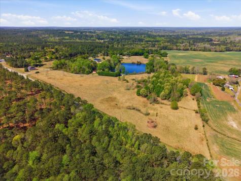 52 Mcmillan Road Cheraw SC 29520