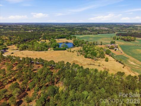 52 Mcmillan Road Cheraw SC 29520