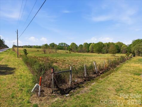 52 Mcmillan Road Cheraw SC 29520