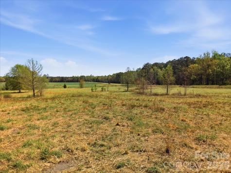 52 Mcmillan Road Cheraw SC 29520