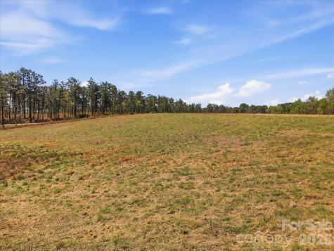 52 Mcmillan Road Cheraw SC 29520