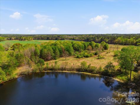 52 Mcmillan Road Cheraw SC 29520