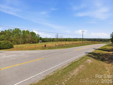52 Mcmillan Road Cheraw SC 29520
