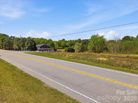 52 Mcmillan Road Cheraw SC 29520