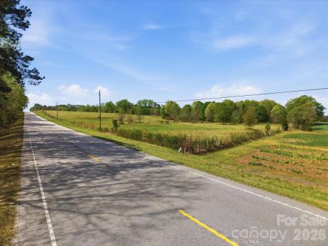 52 Mcmillan Road Cheraw SC 29520