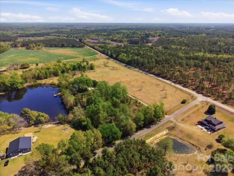 52 Mcmillan Road Cheraw SC 29520