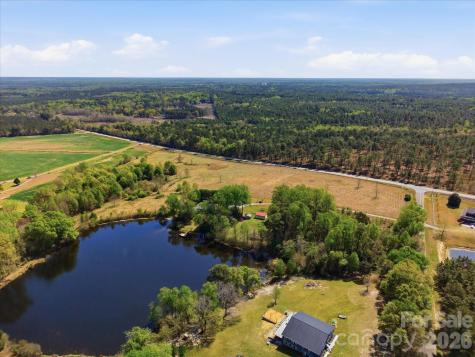 52 Mcmillan Road Cheraw SC 29520