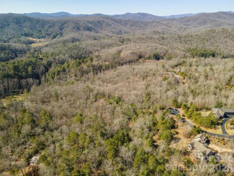 99999 Woodhen Way Horse Shoe NC 28742