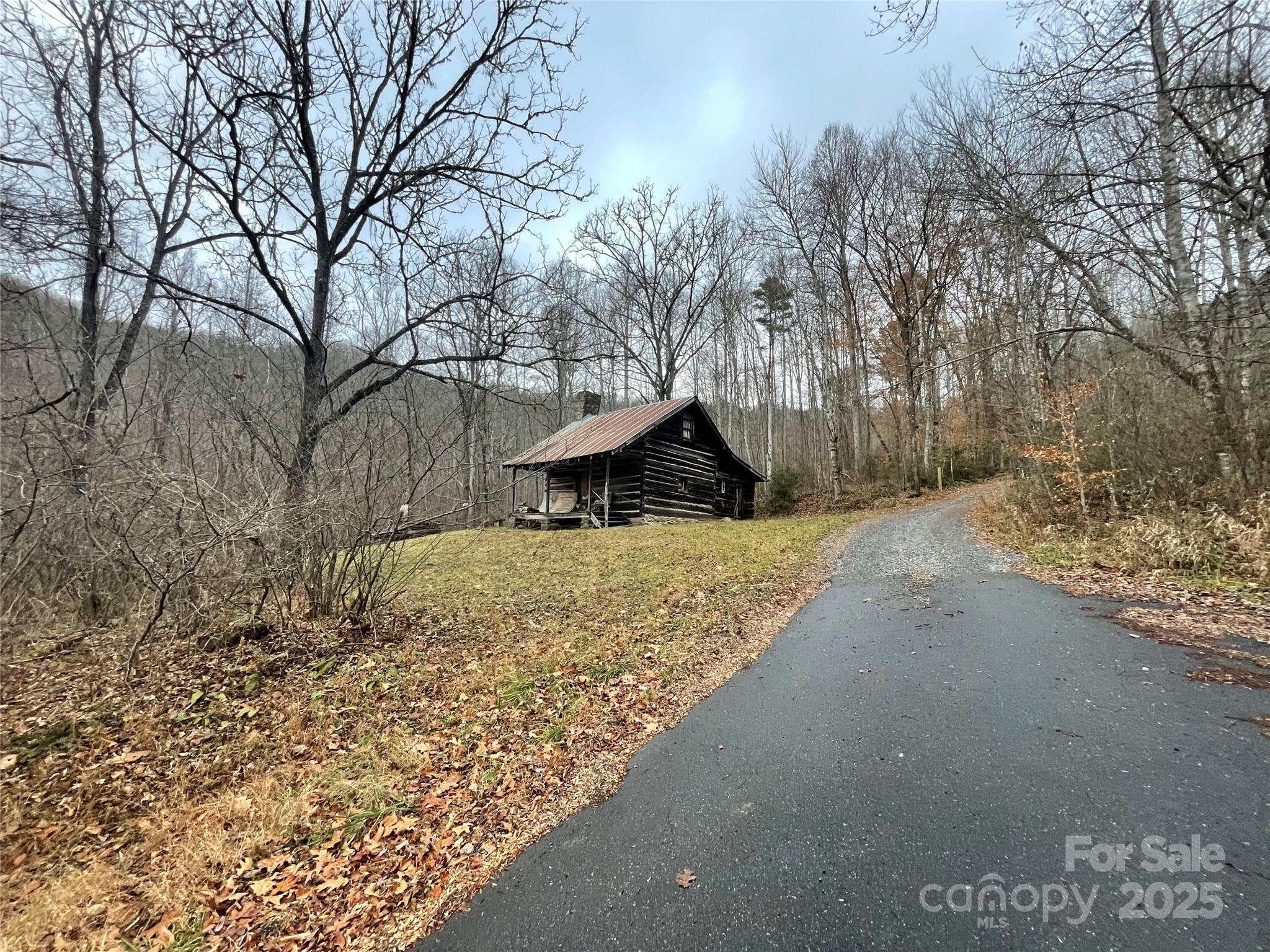 805 Sparkling Falls Road Whittier NC 28789