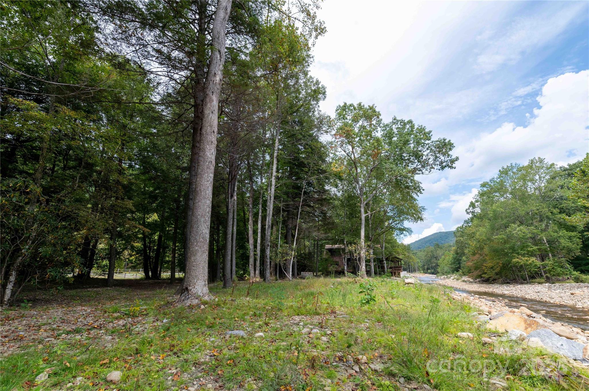 188 Sweetwater Ridge Burnsville NC 28740