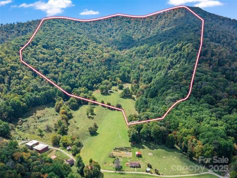 1099 Silas Branch Road Burnsville NC 28714