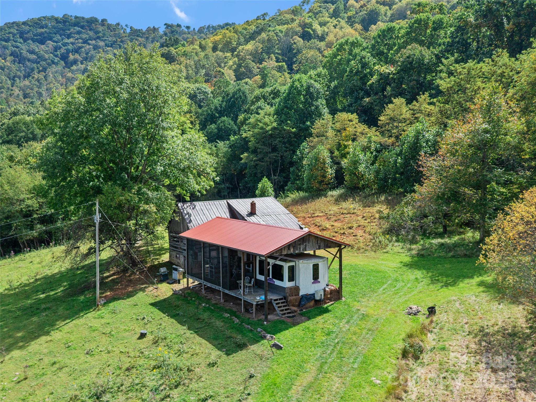 1099 Silas Branch Road Burnsville NC 28714