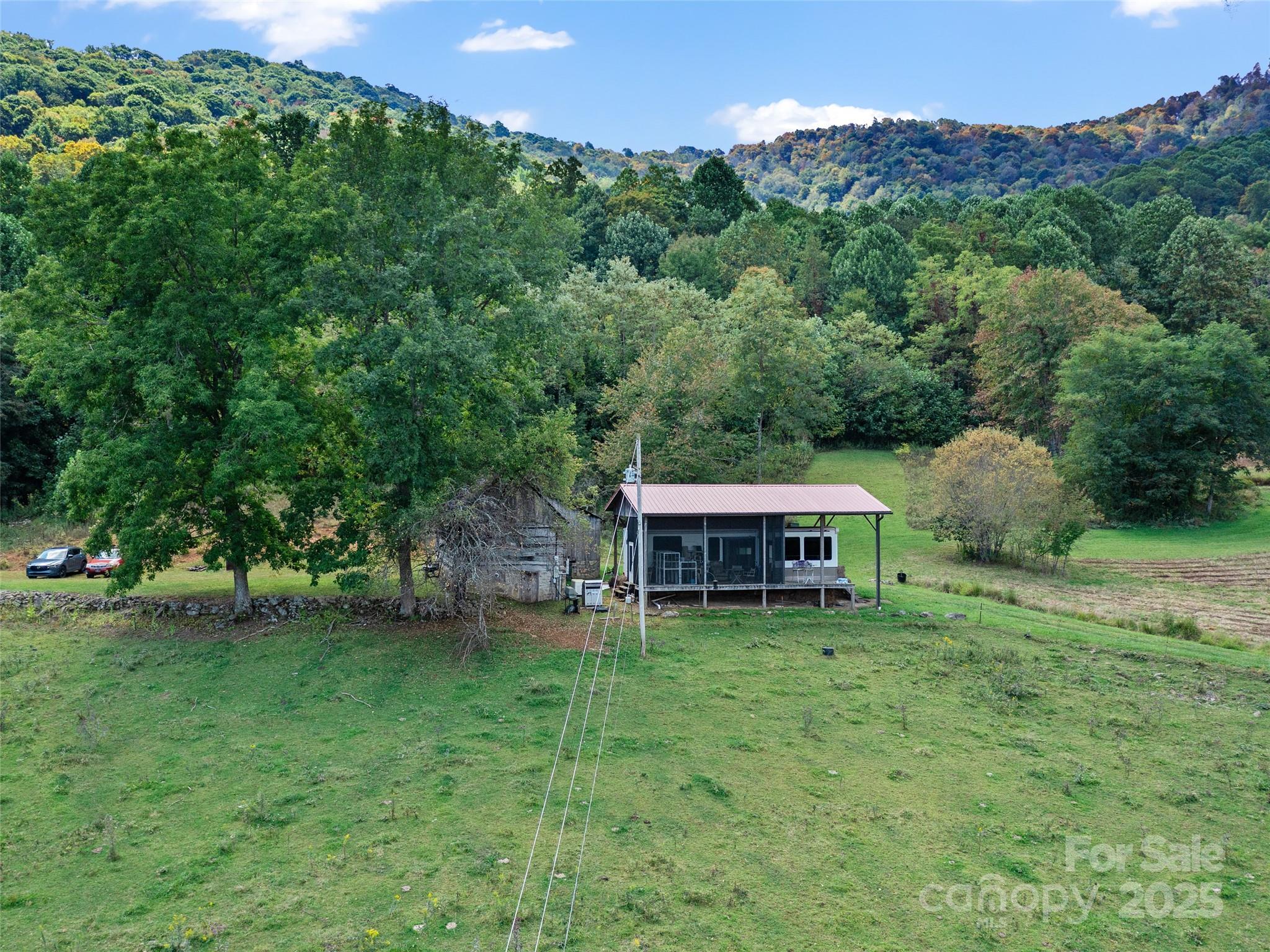 1099 Silas Branch Road Burnsville NC 28714