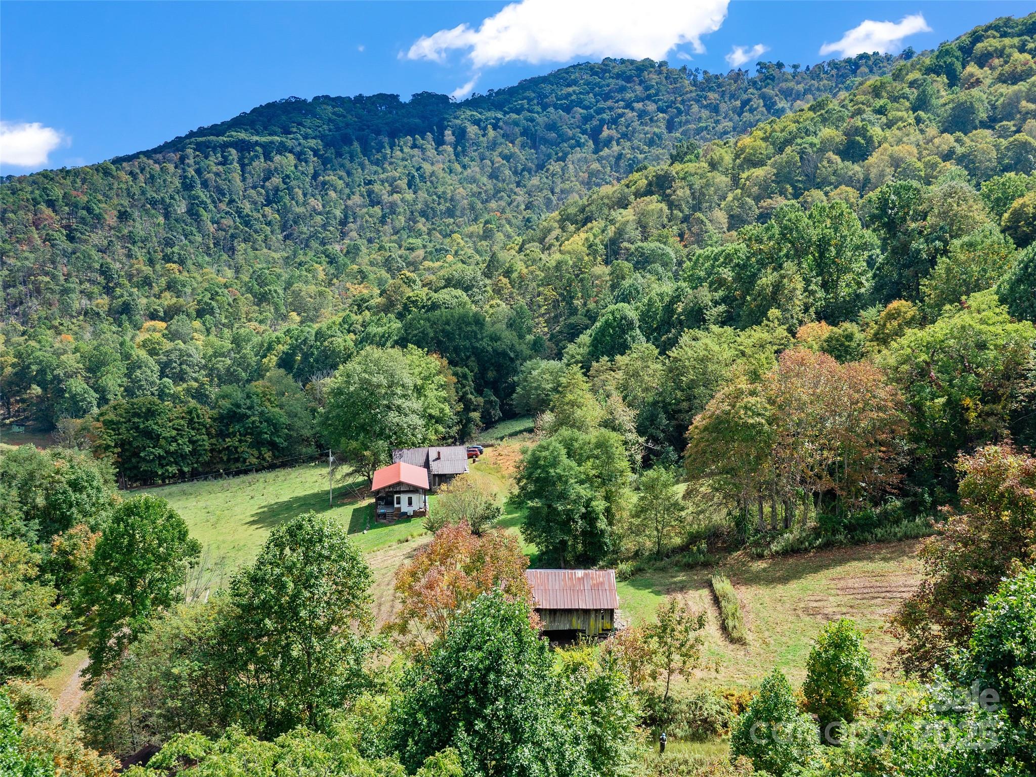 1099 Silas Branch Road Burnsville NC 28714