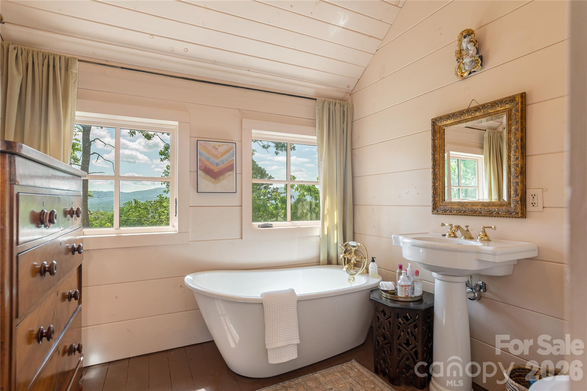 106 Mccauley Drive Asheville NC 28803