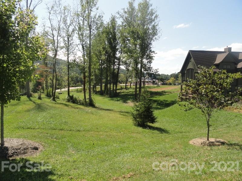 5 Vincennes Court Asheville NC 28804