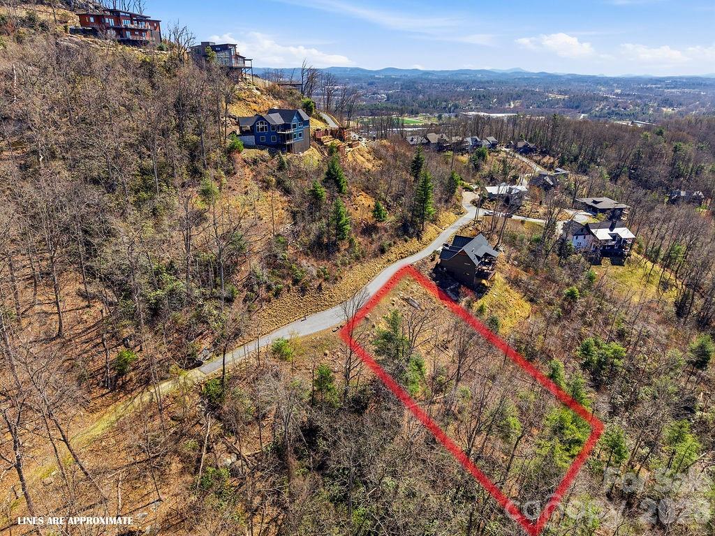 367 Curtain Bluff Hendersonville NC 28791