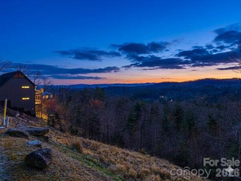 367 Curtain Bluff Hendersonville NC 28791