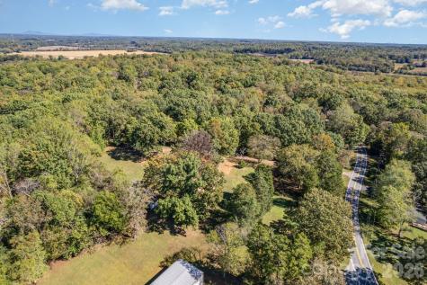 0000 Courtney- Huntsville Road Yadkinville NC 27055