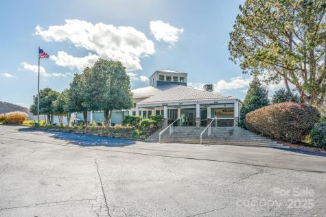 66 Hawtree Court Weaverville NC 28787