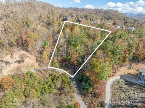 66 Hawtree Court Weaverville NC 28787