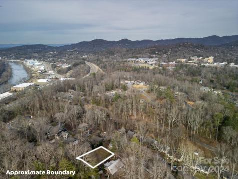 26 Hibriten Drive Asheville NC 28801