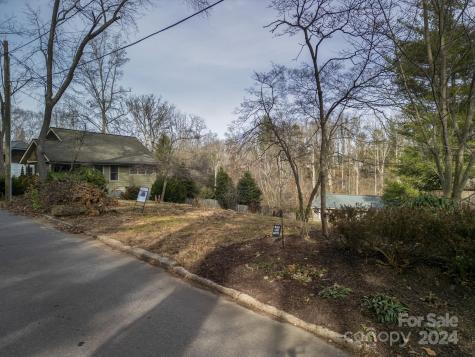 26 Hibriten Drive Asheville NC 28801